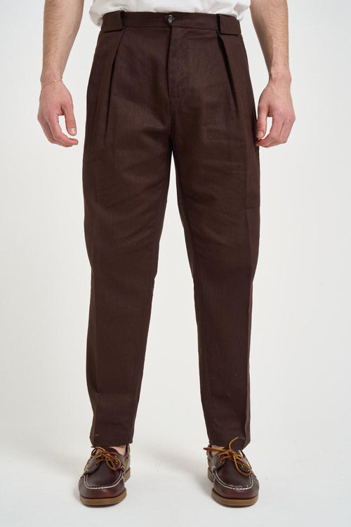 Pantalone uomo in lino con pinces marrone