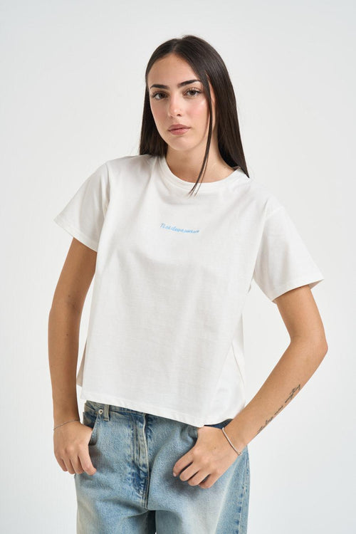 T-shirt donna con scritta bianca. Modello a maniche corte - 1