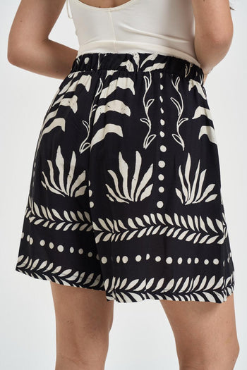 Short donna fantasia floreale nero - 4