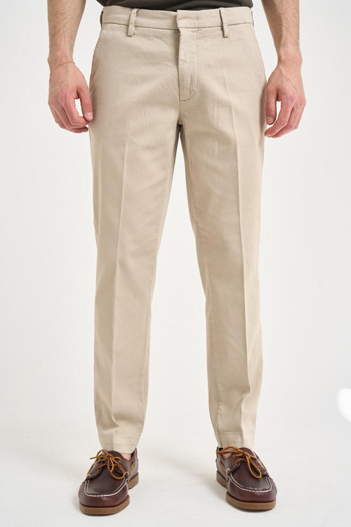 Pantalone uomo chino sabbia