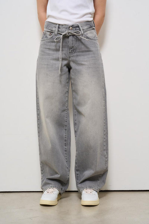 Jeans donna in denim grigio