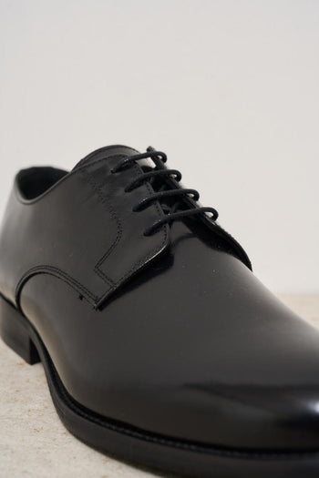 Stringata uomo nera - 4