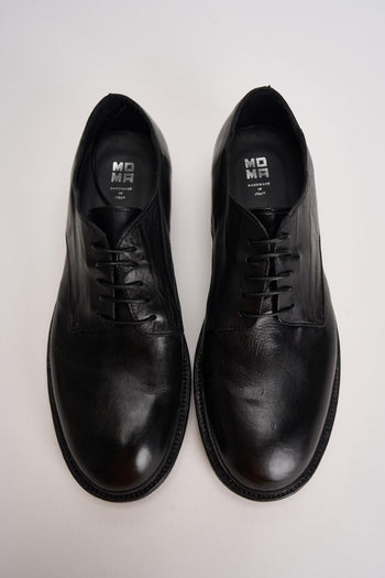 Stringata uomo nera in pelle liscia - 5
