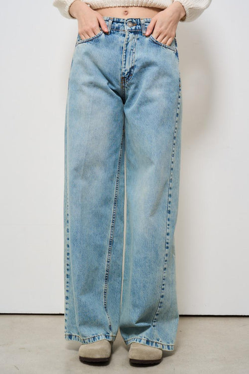 Jeans donna in denim medio gamba dritta
