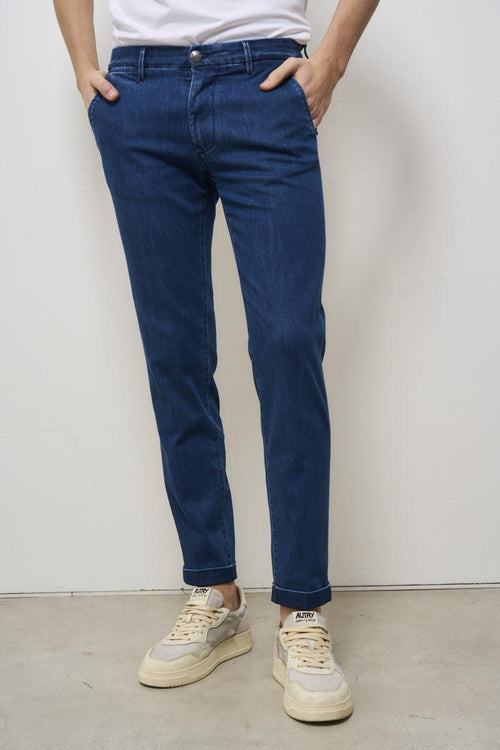 Skinny women's jeans in dark denim