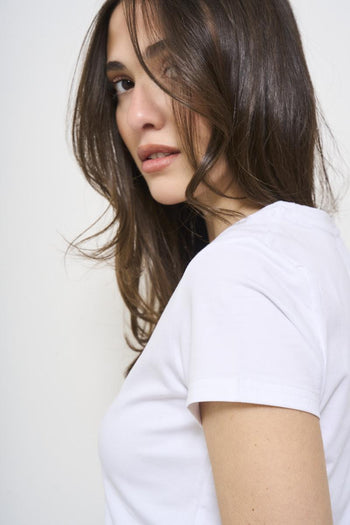 Women's white crew neck t-shirt - 4