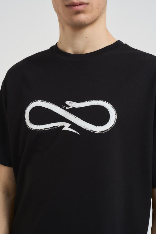 T-shirt uomo nera con logo bianco - 2