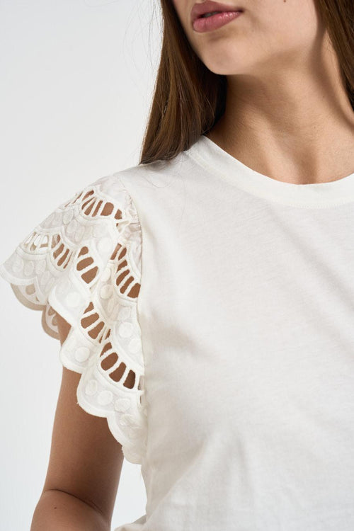 T-shirt donna con maniche in pizzo sangallo bianca - 2