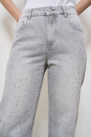 Jeans donna in denim grigio con strass - 6