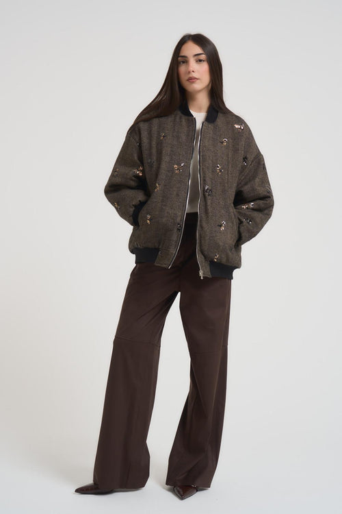 Bomber donna spinato marrone con strass