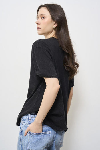 Vintage black oversized women's t-shirt - 4