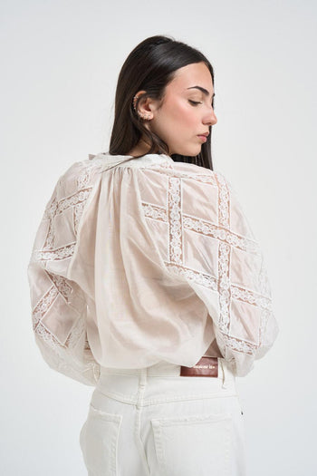 Blusa donna bianca con dettagli in pizzo - 4