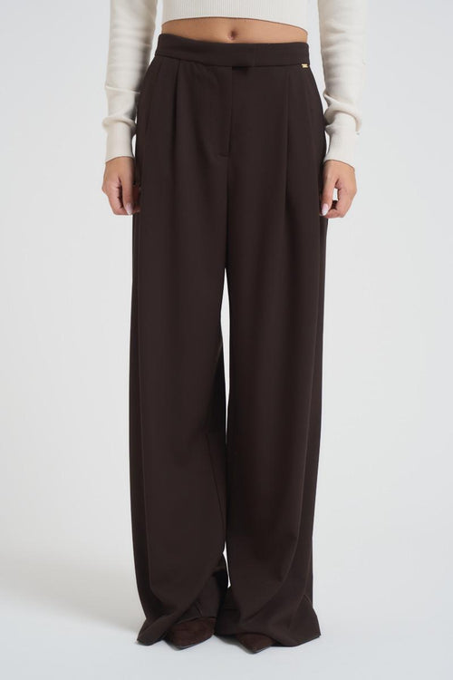Pantalone donna over con pinces marrone