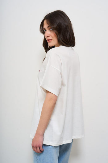 T-shirt donna girocollo bianca con scritta - 3