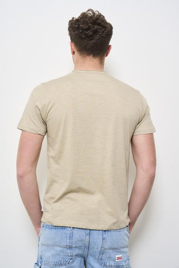 T-shirt uomo biege con bottoni - 4