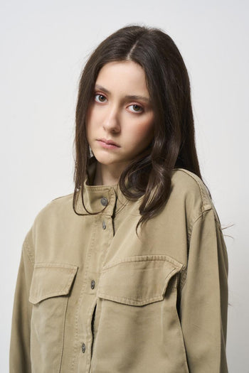 Beige women's shirt with pockets - 3