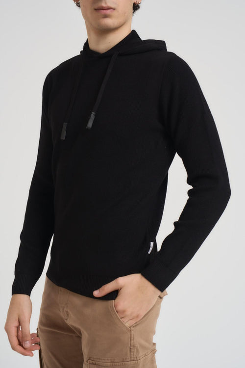 Felpa uomo in maglia con cappuccio nera