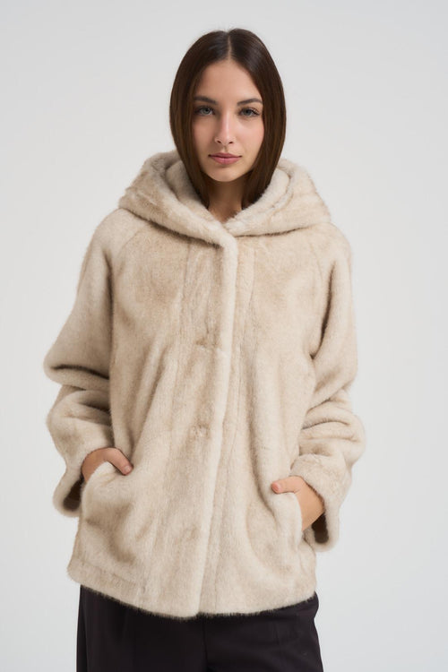 Ecopelliccia donna con cappuccio latte