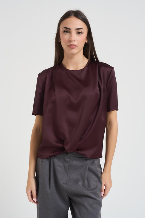 T-shirt donna con dettaglio arricciato sul fondo prugna - 1