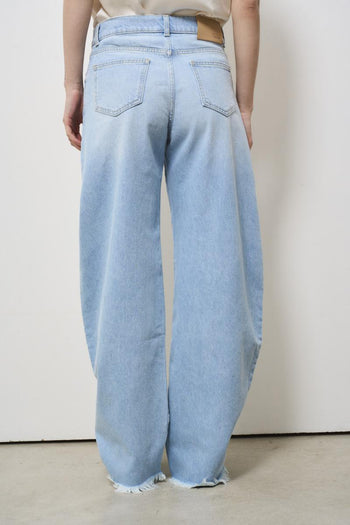 Jeans donna ampio in denim chiaro - 4