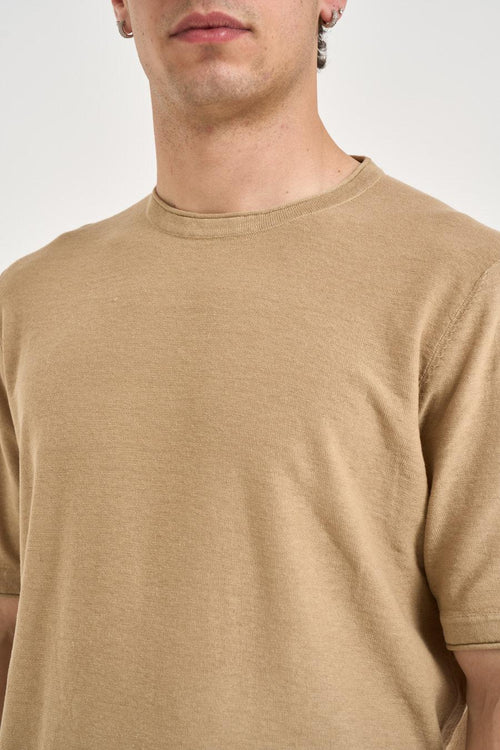 T-shirt uomo in maglia beige - 2