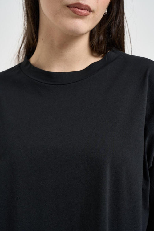 T-shirt donna nera con maniche in pizzo - 2