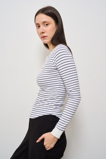 T-shirt donna a righe blu - 4