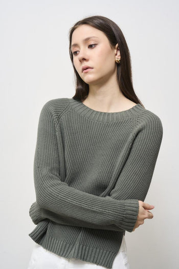 Green women's sweater with side slits - 5