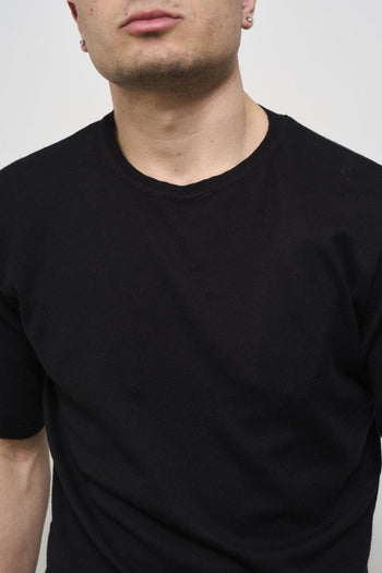 T-shirt uomo in maglia nera - 4