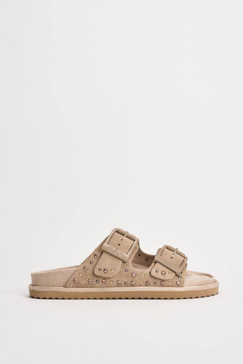 Sandalo donna in suede beige con borchie