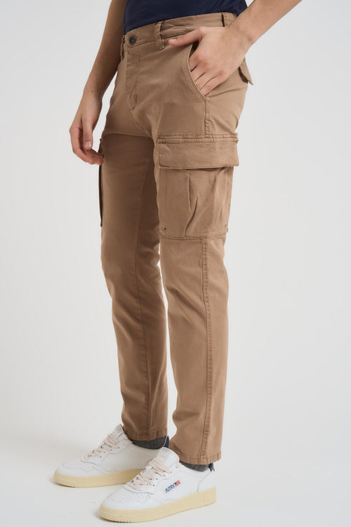 Pantalone uomo cargo cammello