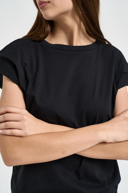 T-shirt donna con scollo sul retro nera - 2