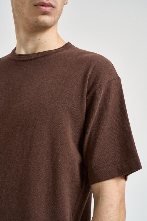 T-shirt uomo in maglia marrone - 2