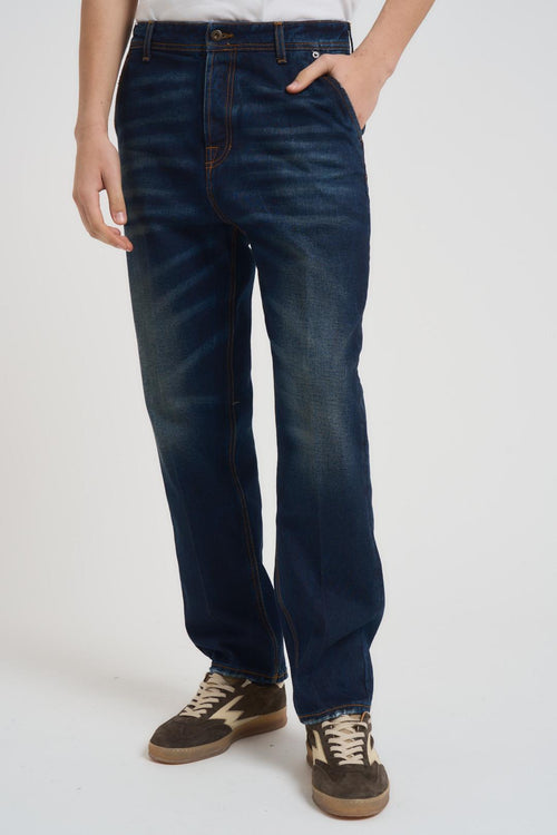 Jeans uomo dritto in denim scuro.