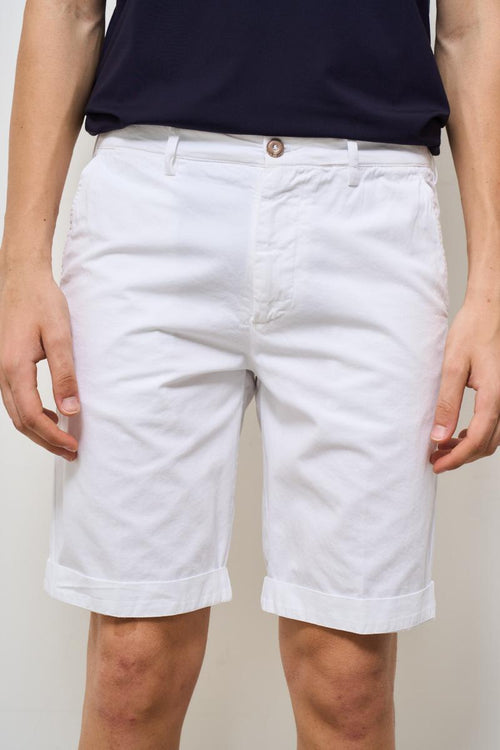 Bermuda uomo bianco