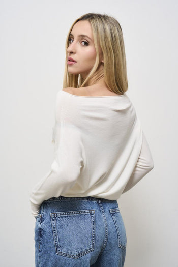 Women's cream sweater with boat neckline - 3