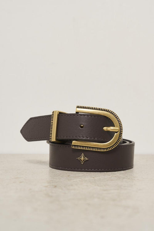 Cintura donna in pelle marrone con borchie