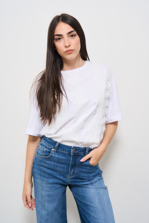 T-shirt donna bianca con pizzo