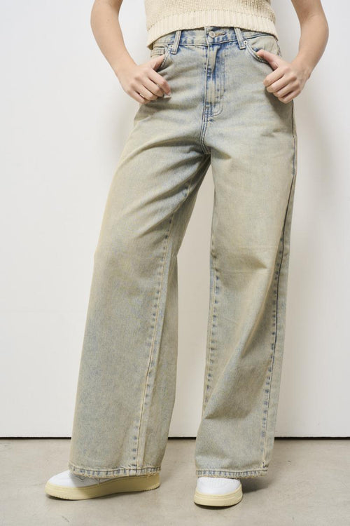 Jeans donna in denim grigio
