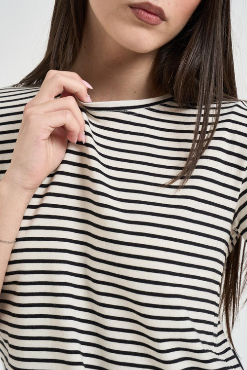 T-shirt donna girocollo a righe bianca e nera - 2