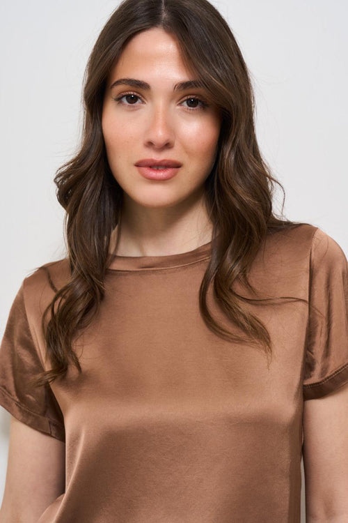 T-shirt donna girocollo satinata marrone - 2