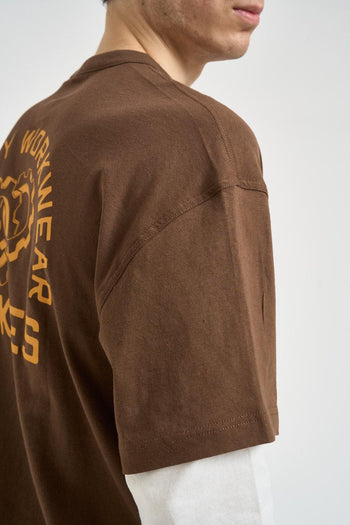 T-shirt uomo con stampa grafica marrone - 5
