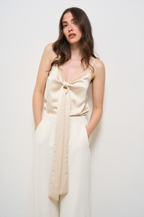 Top donna con fiocco panna
