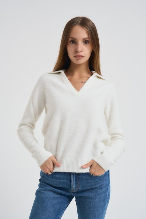 Polo donna latte scollo a V - 1