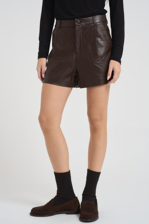 Short donna in ecopelle marrone