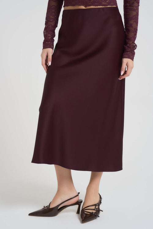 Gonna donna satinata vino