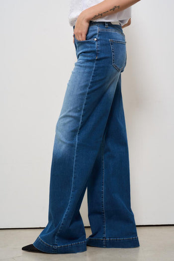 Jeans donna flare in denim scuro - 4