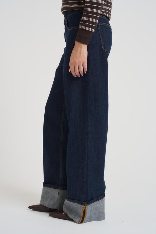 Jeans donna con risvolto denim scuro - 2