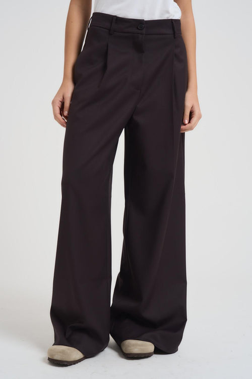 Pantalone donna a palazzo moro