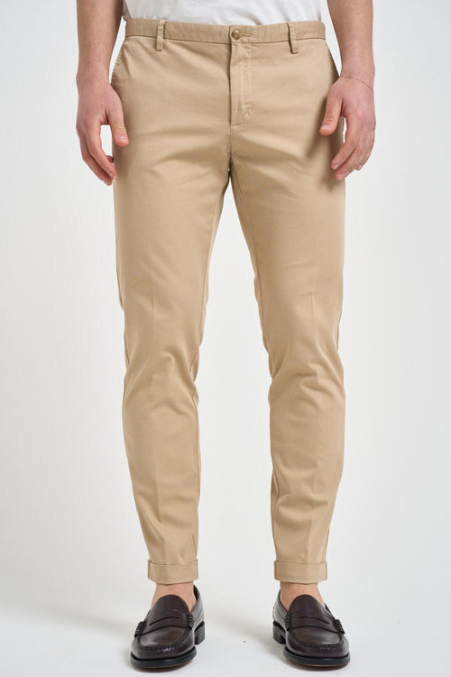 Pantalone uomo slim sabbia